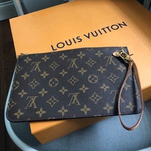 Brand NEW Louis Vuitton Neverfull MM POUCH ONLY